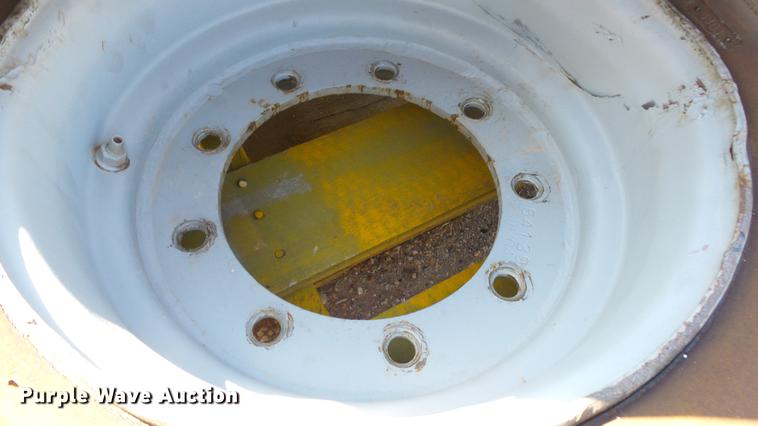 image for item ET9522 (2) tires and wheels