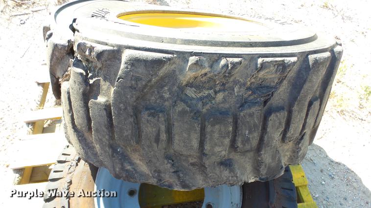 image for item ET9522 (2) tires and wheels