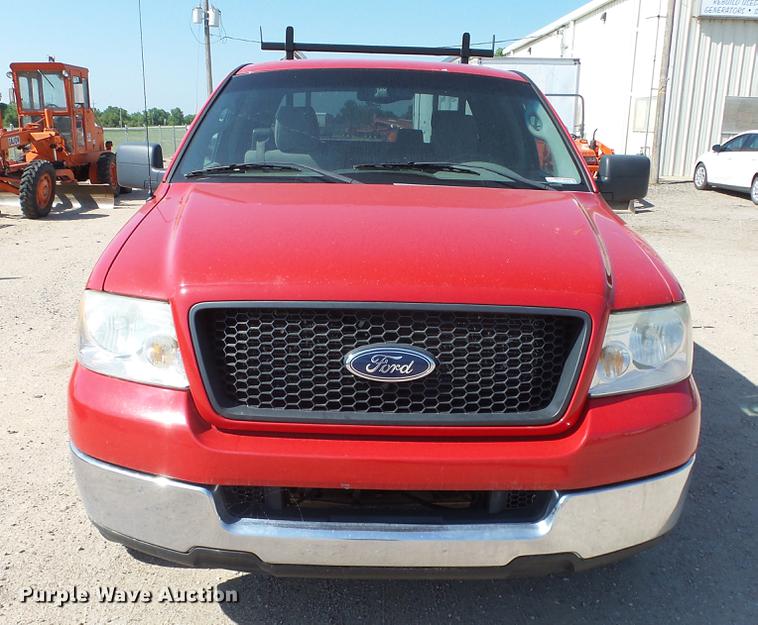 image for item ET9530 2005 Ford F150 SuperCab utility bed pickup truck