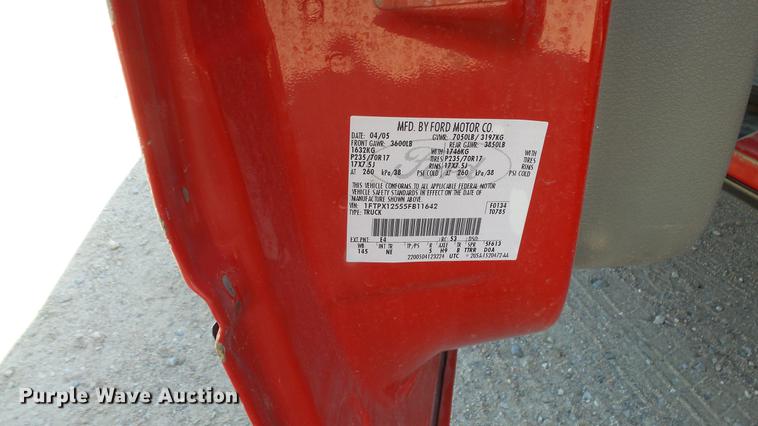 image for item ET9530 2005 Ford F150 SuperCab utility bed pickup truck