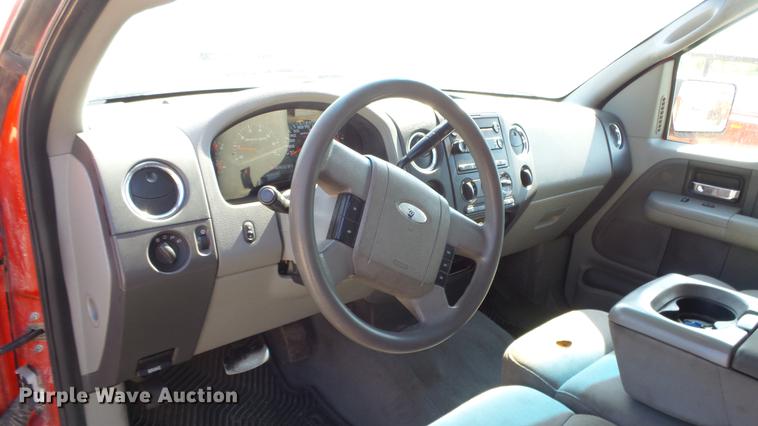 image for item ET9530 2005 Ford F150 SuperCab utility bed pickup truck