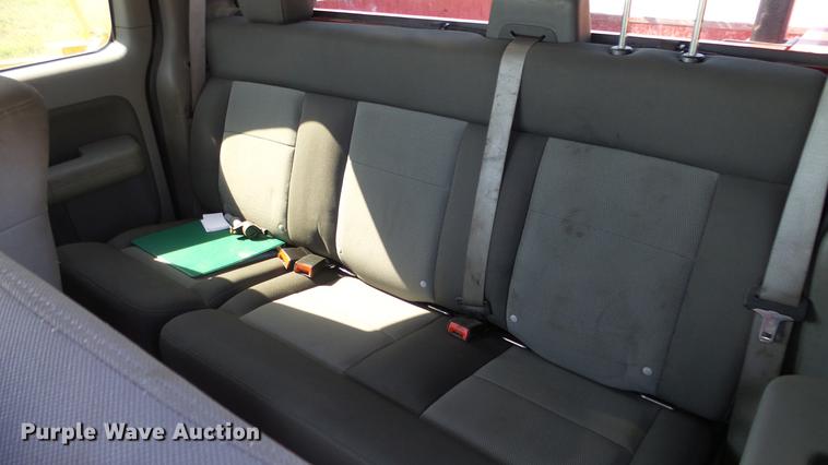 image for item ET9530 2005 Ford F150 SuperCab utility bed pickup truck