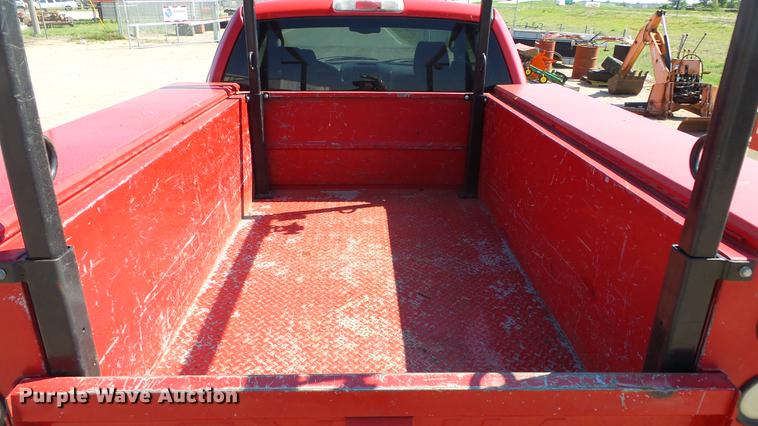 image for item ET9530 2005 Ford F150 SuperCab utility bed pickup truck