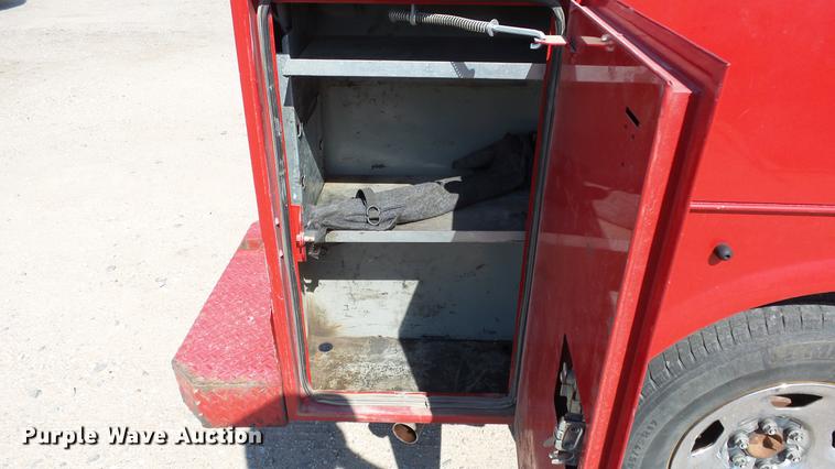 image for item ET9530 2005 Ford F150 SuperCab utility bed pickup truck