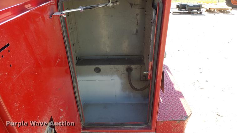 image for item ET9530 2005 Ford F150 SuperCab utility bed pickup truck