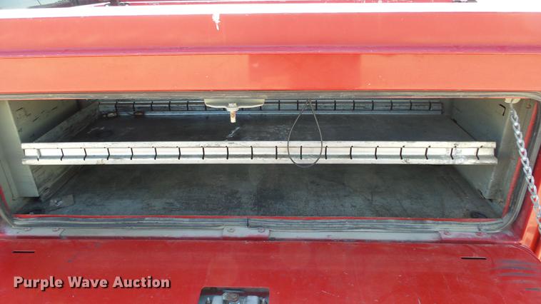 image for item ET9530 2005 Ford F150 SuperCab utility bed pickup truck