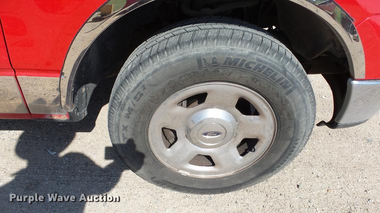 image for item ET9530 2005 Ford F150 SuperCab utility bed pickup truck