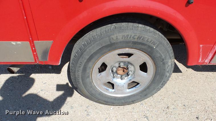 image for item ET9530 2005 Ford F150 SuperCab utility bed pickup truck