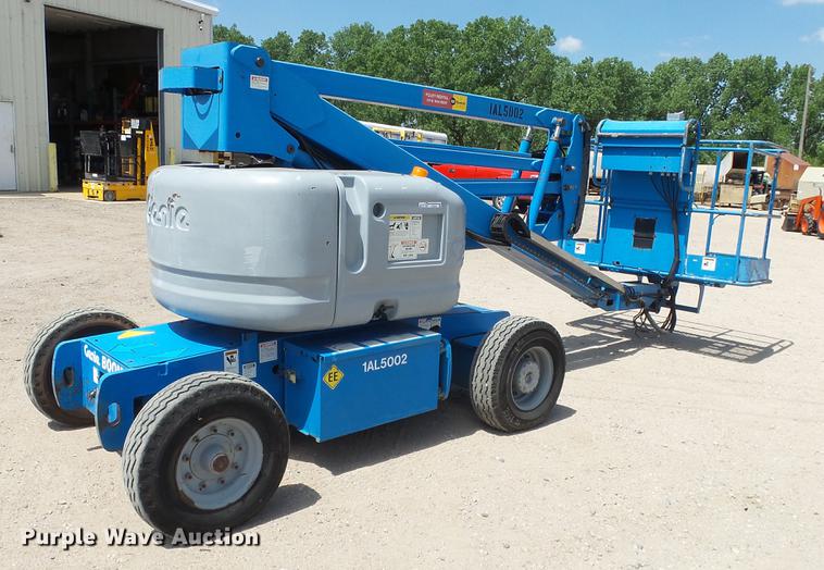 image for item ET9532 Genie 45/25 boom lift