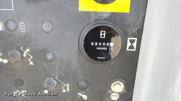 image for item ET9532 Genie 45/25 boom lift