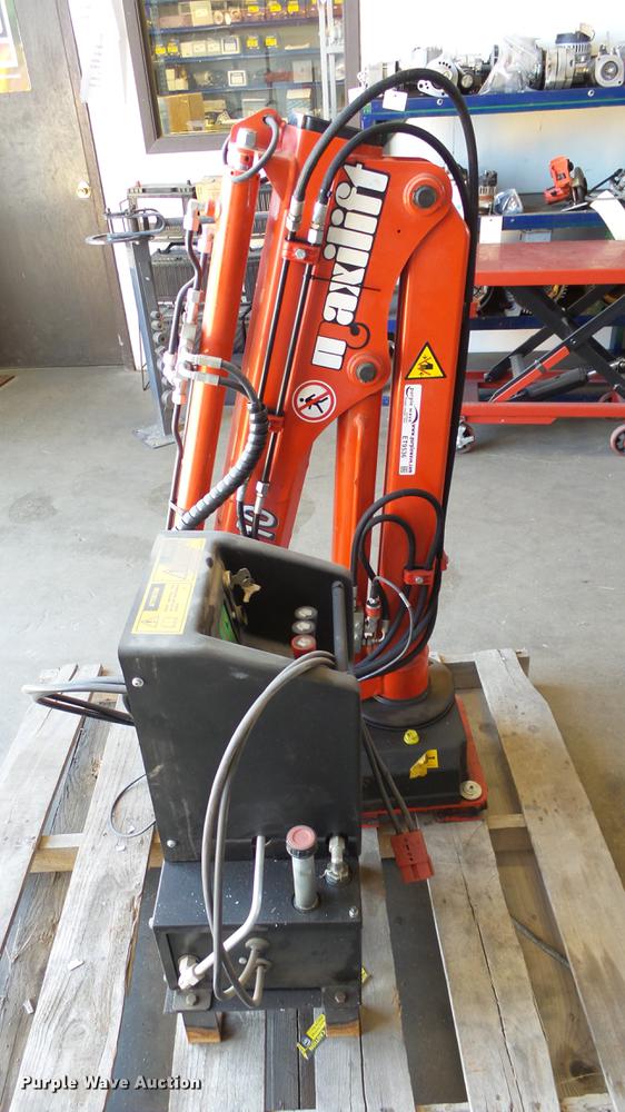 image for item ET9536 2015 Maxilift ML110 crane