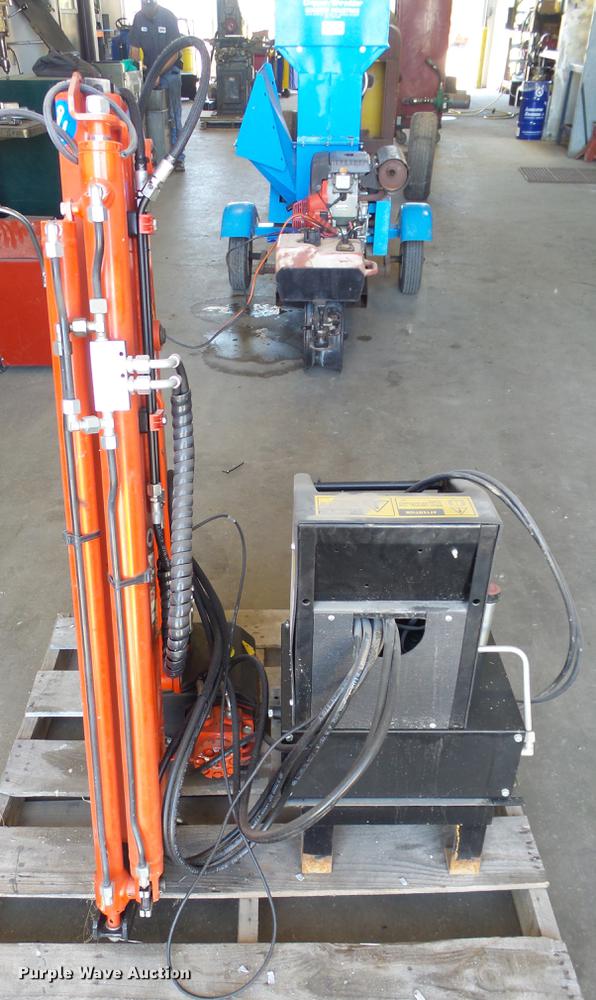 image for item ET9536 2015 Maxilift ML110 crane