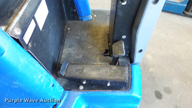 image for item ET9539 Windsor Saber Glide floor scrubber