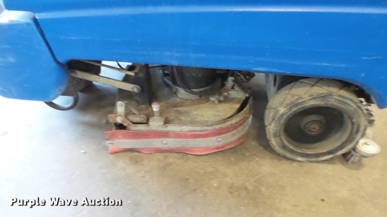 image for item ET9539 Windsor Saber Glide floor scrubber