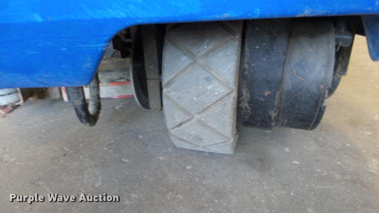 image for item ET9539 Windsor Saber Glide floor scrubber