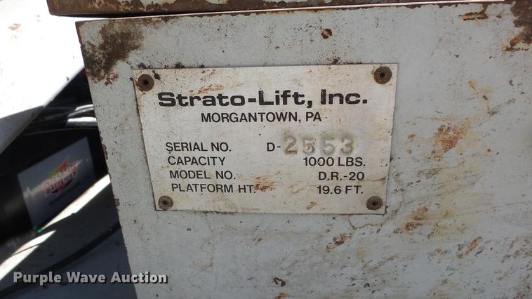 image for item ET9544 Strato Lift DR-20 scissor lift