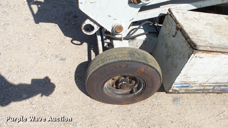 image for item ET9544 Strato Lift DR-20 scissor lift