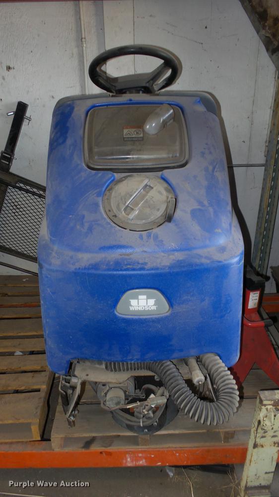 image for item ET9553 Windsor Chariot floor scrubber