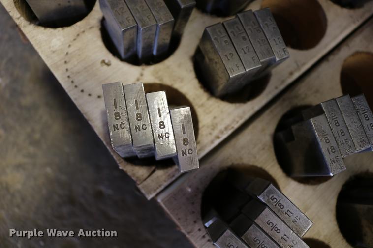 image for item EW9243 Oster Rapiduction 792A threading machine