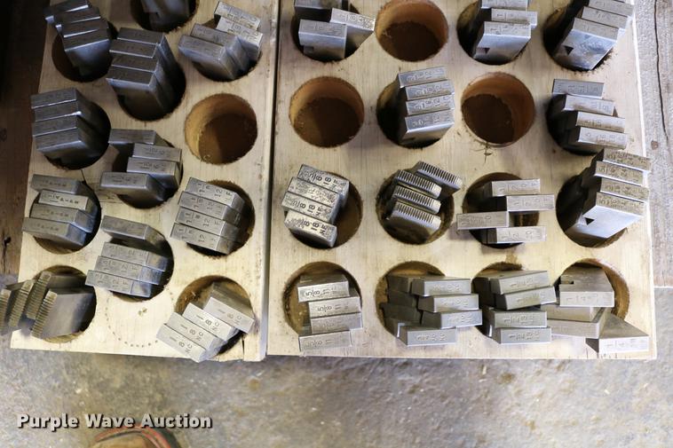 image for item EW9243 Oster Rapiduction 792A threading machine