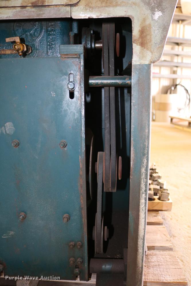 image for item EW9243 Oster Rapiduction 792A threading machine