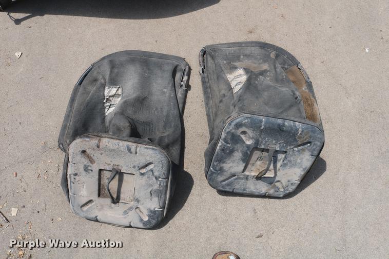 image for item EW9246 John Deere bagging system