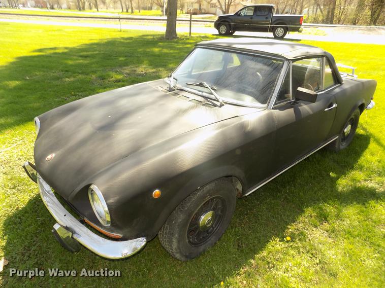 image for item G1143 1969 Fiat 124 Sport convertible