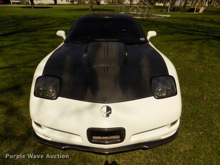 image for item G1144 1998 Chevrolet Corvette C-5