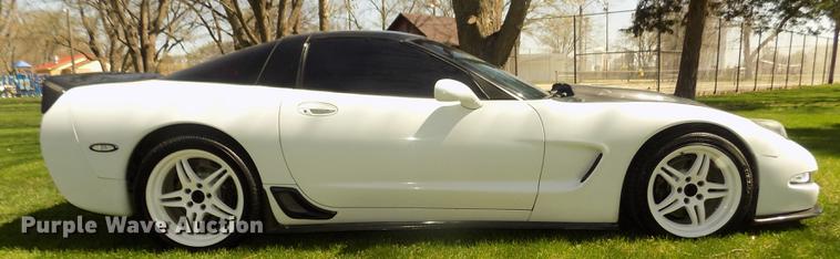 image for item G1144 1998 Chevrolet Corvette C-5