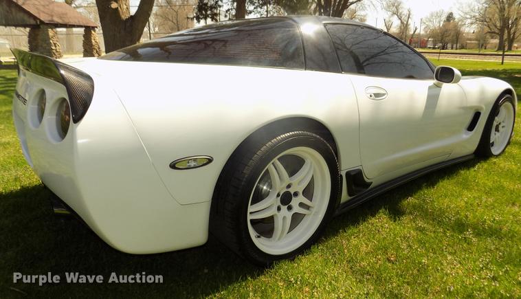 image for item G1144 1998 Chevrolet Corvette C-5
