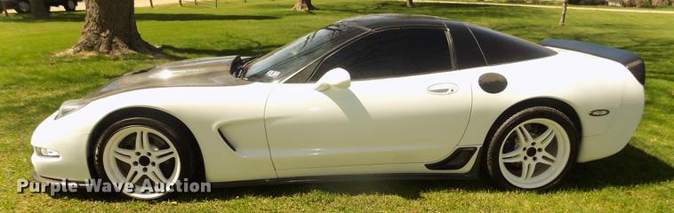 image for item G1144 1998 Chevrolet Corvette C-5