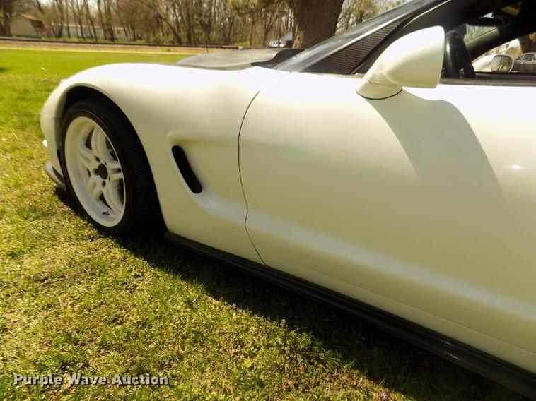 image for item G1144 1998 Chevrolet Corvette C-5