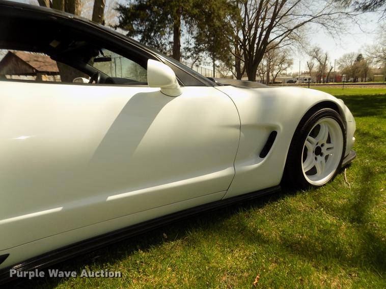 image for item G1144 1998 Chevrolet Corvette C-5