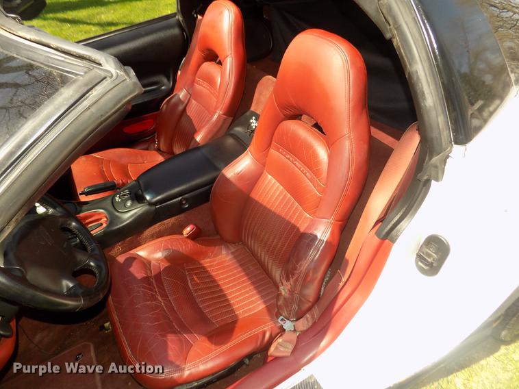 image for item G1144 1998 Chevrolet Corvette C-5