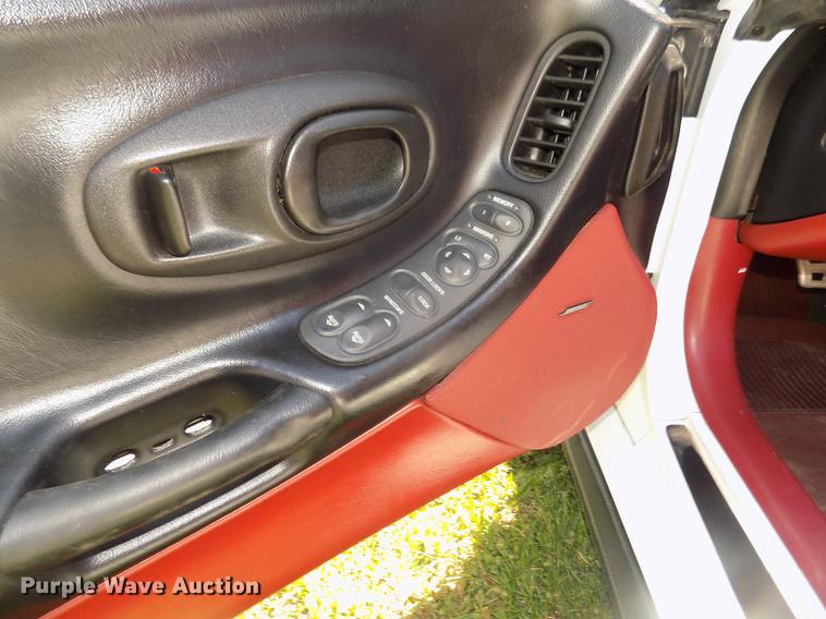 image for item G1144 1998 Chevrolet Corvette C-5