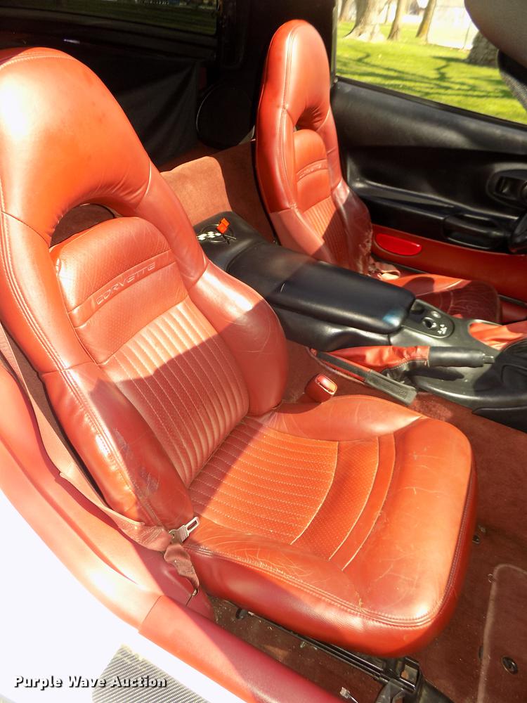 image for item G1144 1998 Chevrolet Corvette C-5