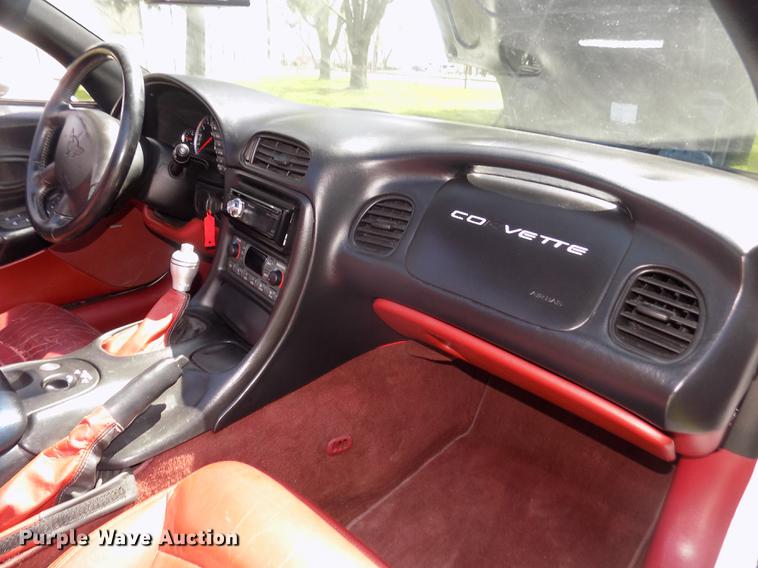 image for item G1144 1998 Chevrolet Corvette C-5