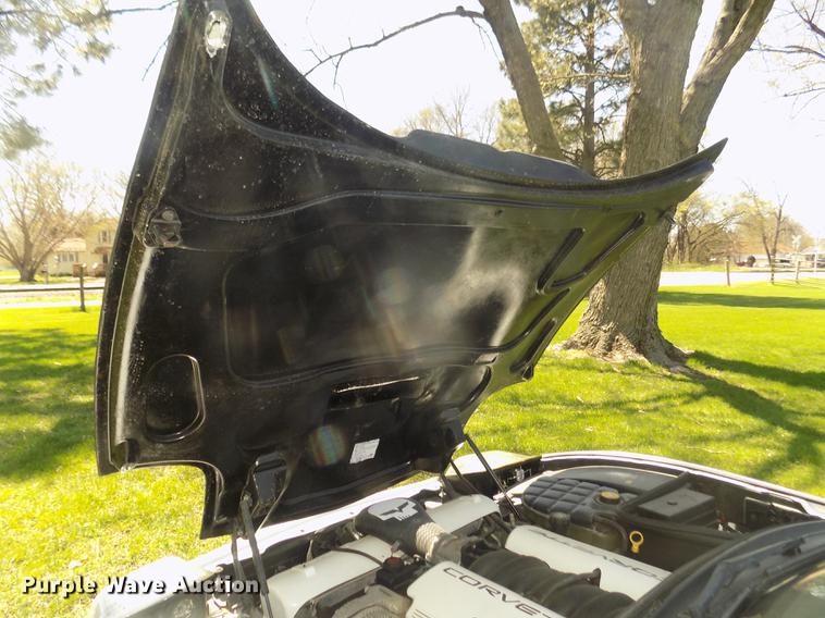 image for item G1144 1998 Chevrolet Corvette C-5