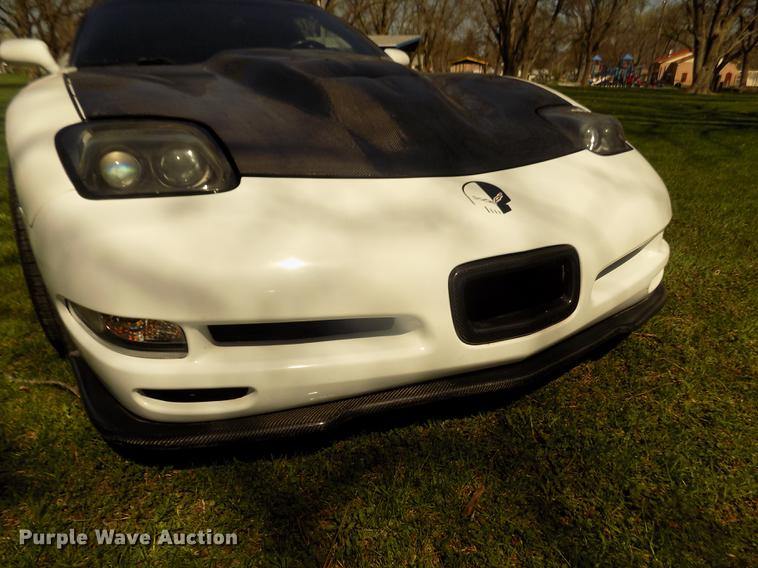 image for item G1144 1998 Chevrolet Corvette C-5