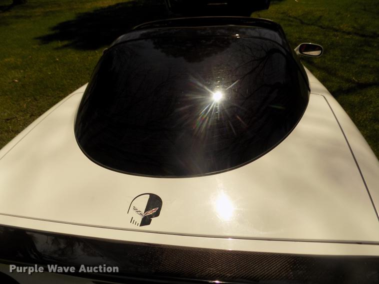 image for item G1144 1998 Chevrolet Corvette C-5