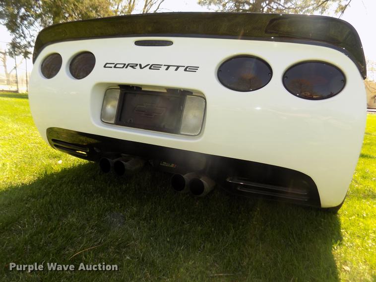 image for item G1144 1998 Chevrolet Corvette C-5