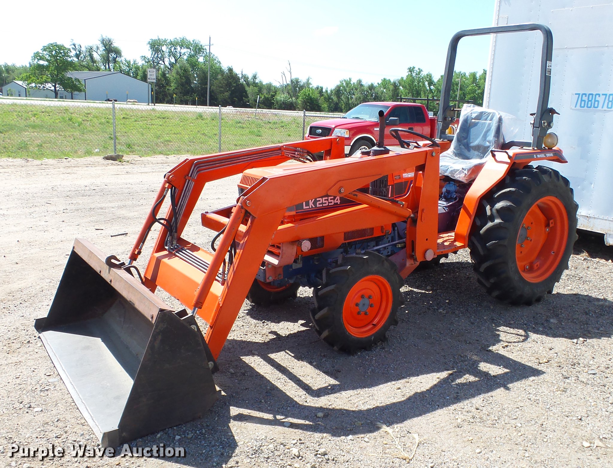 Kioti Lk2554 Mfwd Tractor In Hutchinson Ks Item Et9517 Sold Purple Wave