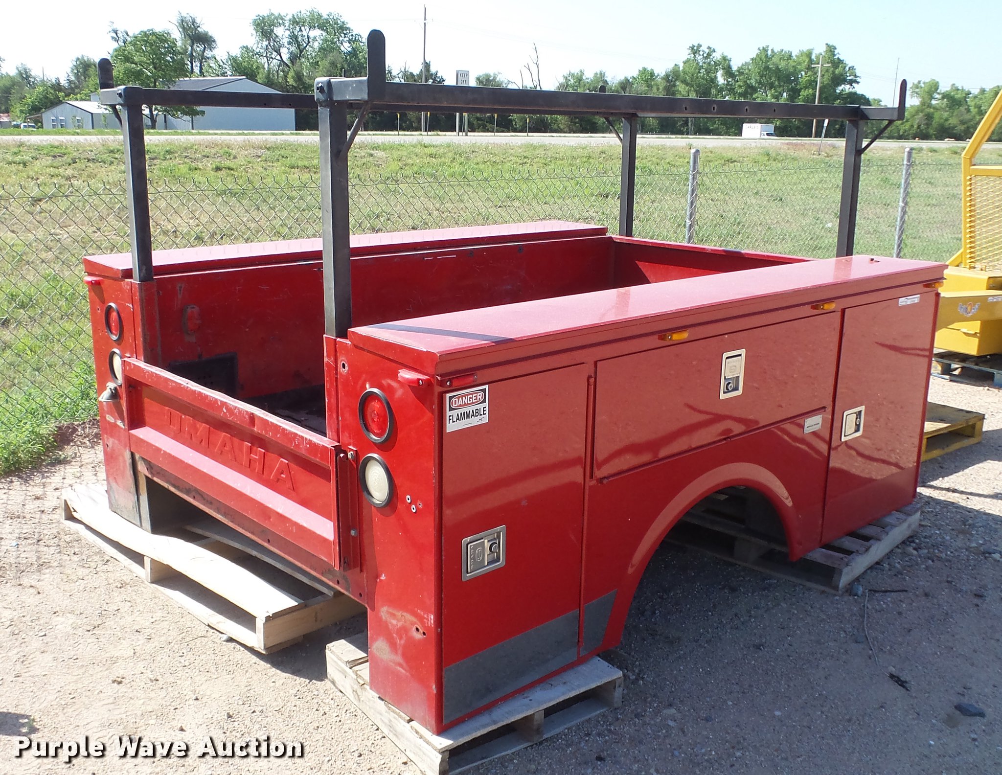 Omaha steel utility bed in Hutchinson, KS Item ET9525 sold Purple Wave