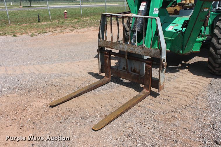 image for item DB5209 2006 Genie GTH-1056 telehandler