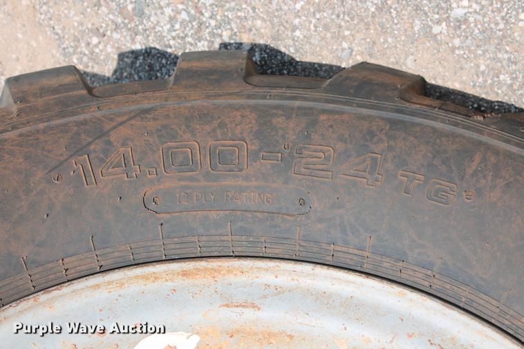 image for item DB5209 2006 Genie GTH-1056 telehandler