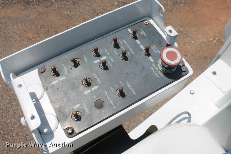 image for item DB5211 2007 Roadtec RP155 paver