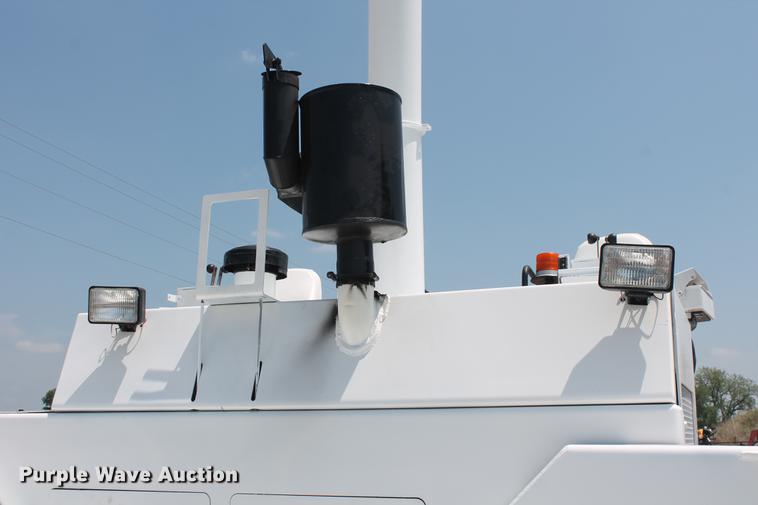 image for item DB5211 2007 Roadtec RP155 paver