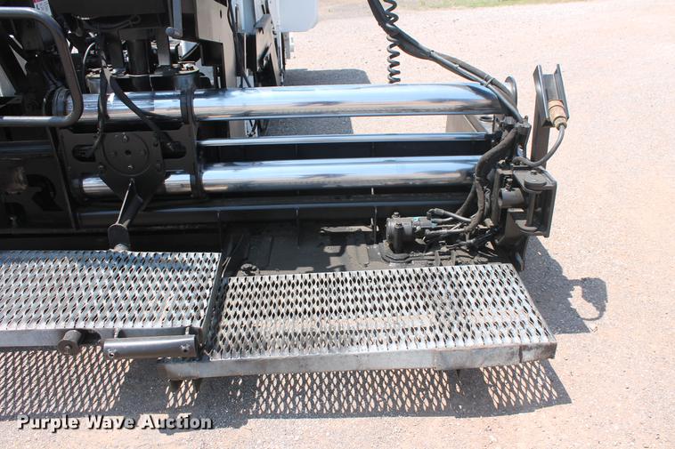 image for item DB5211 2007 Roadtec RP155 paver