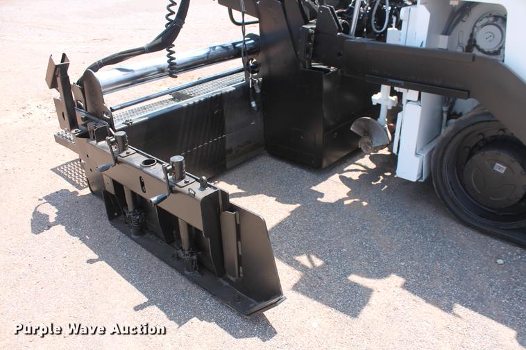 image for item DB5211 2007 Roadtec RP155 paver