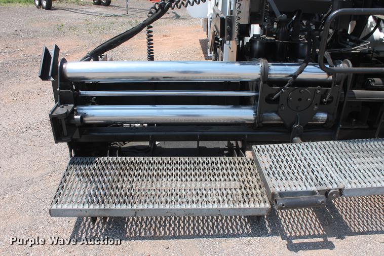 image for item DB5211 2007 Roadtec RP155 paver